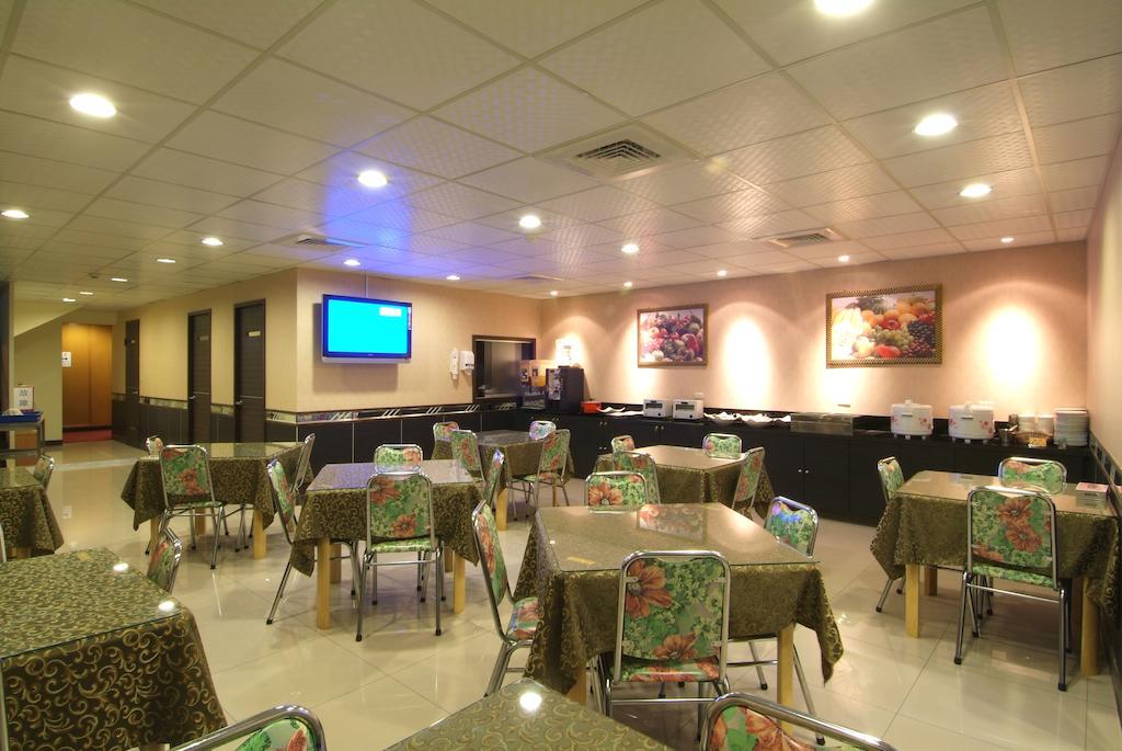 Tong Bing Express Hotel Kota Hsinchu Bagian luar foto